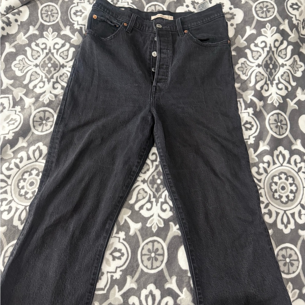 Black Levi’s ribcage